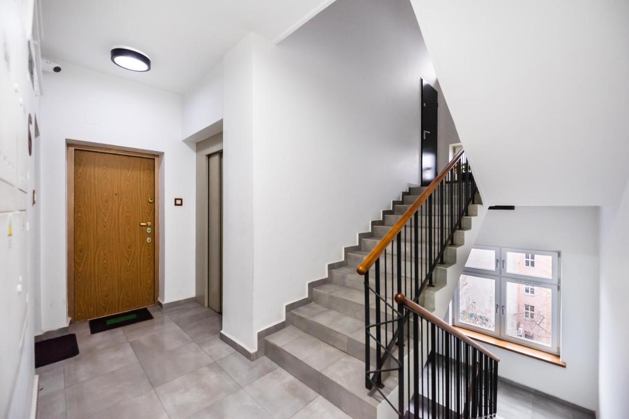 Superior Metro Centrum Apartment Варшава Экстерьер фото